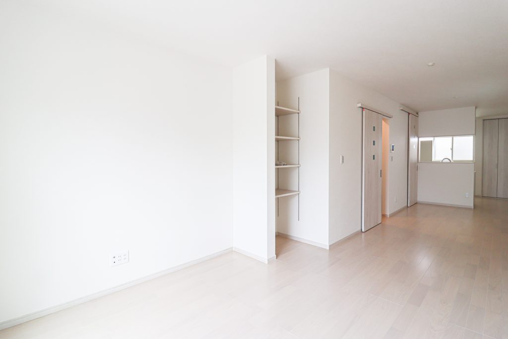 小回りの利くＬ字型キッチン！90°に動くだけでコンロとシンクでの作業が可能