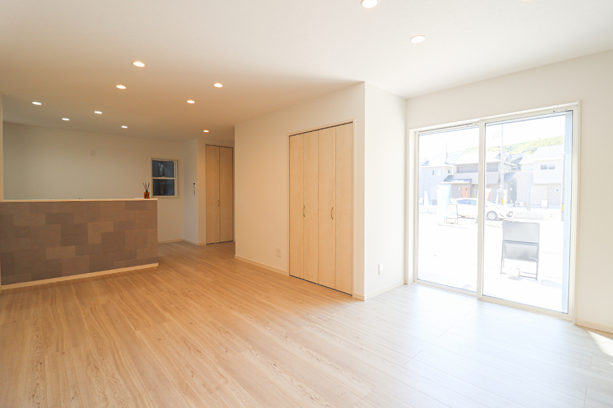 広がる田園風景が、のどかな眺めと暮らしを実現🎵買い物施設案＆教育施設が徒歩圏内で子育て世代が喜ぶ分譲地！