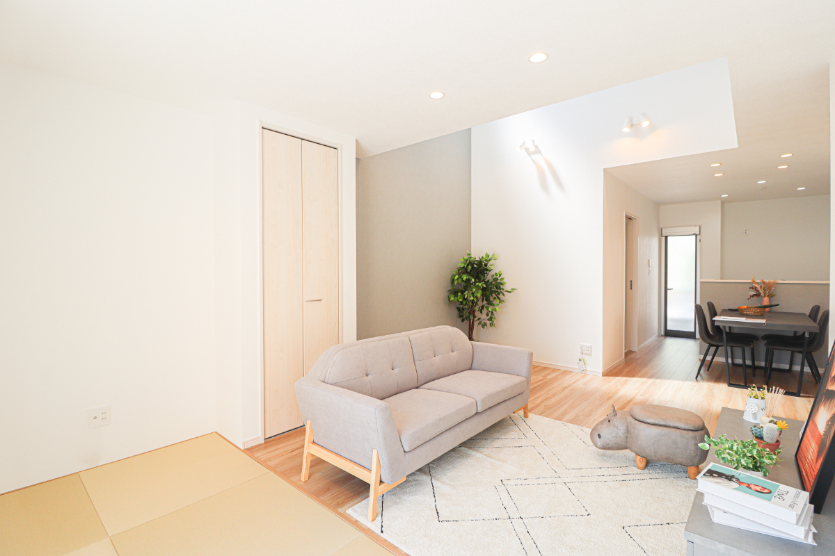 スッキリ角地！コミュニティ広がる15の家族の夢のまち！土地３２坪＆前道６ｍ！