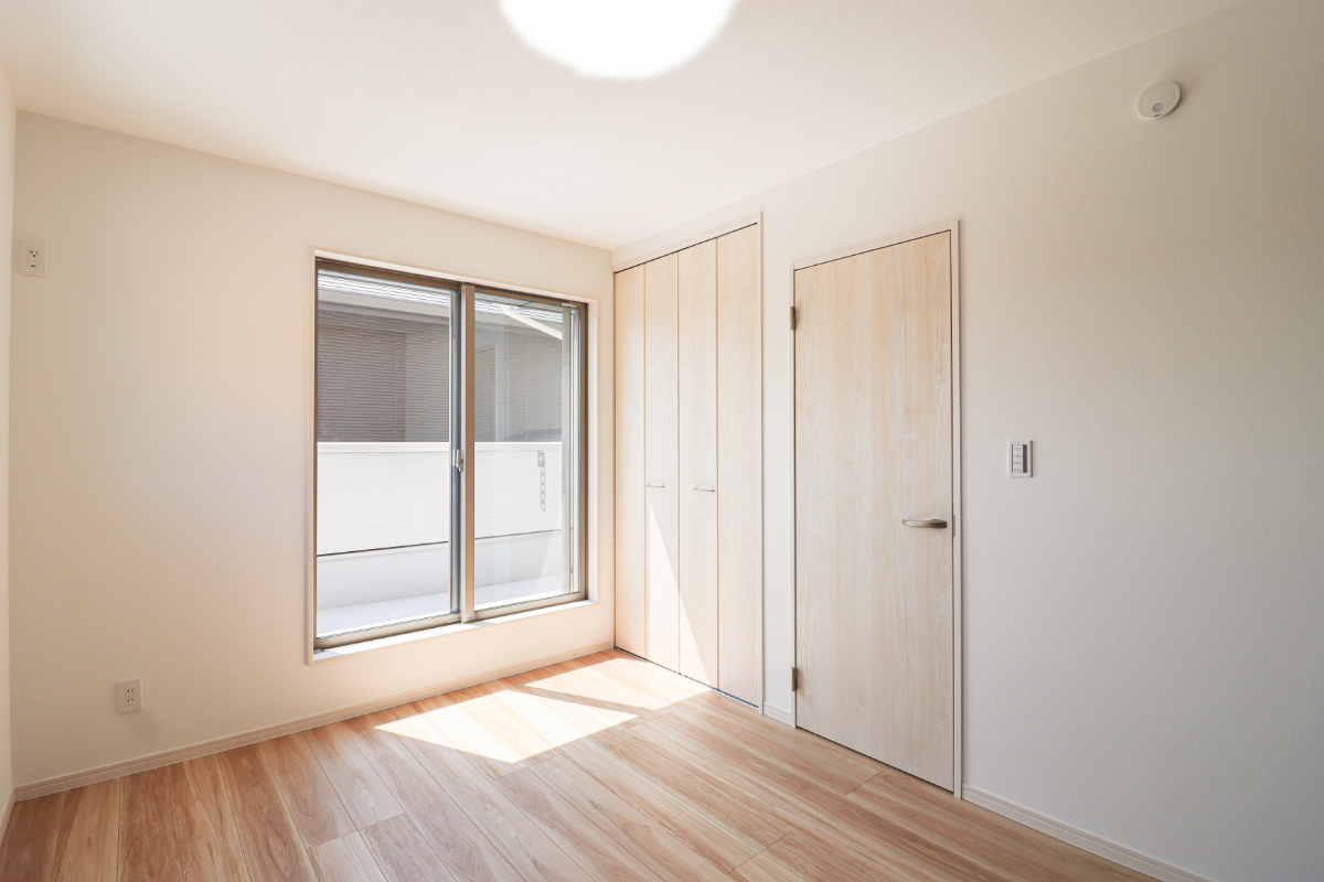 スッキリ角地！コミュニティ広がる15の家族の夢のまち！土地３２坪＆前道６ｍ！