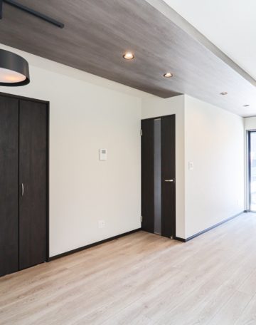 大宮小学校徒歩7分！コンビニ・スーパーが近い子育て世代に嬉しい4区画分譲地！