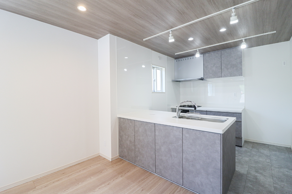 令和7年5月完成！大宮小学校徒歩7分お子様も安心な距離感で安心・安全に暮らせる4区画分譲地！