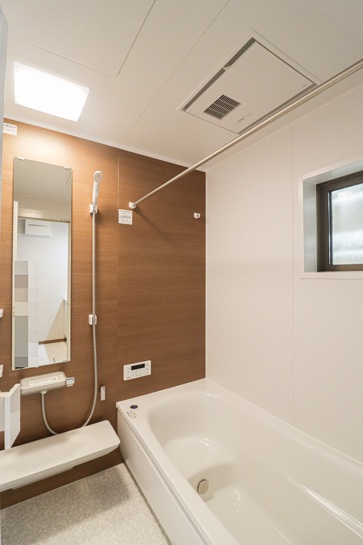 シンプルなデザインと風合いあるカラー・素材との組み合わせ！スタイリッシュさと温かさを両立した人気のスタイル✨